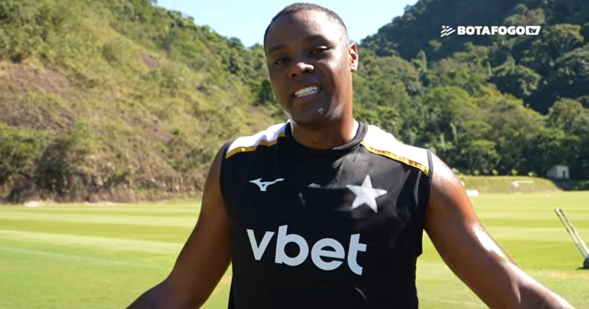 Botafogo detalha recuperação de Kaio Pantaleão e projeta retorno em outubro: ‘Não vejo a hora de voltar’, diz zagueiro