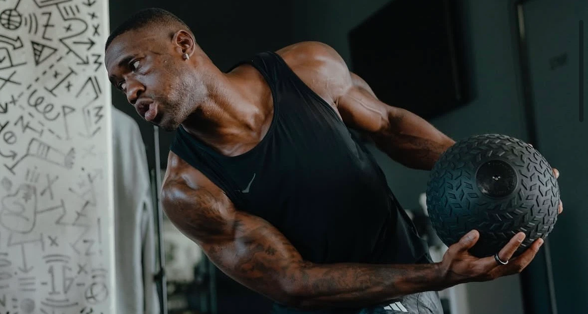 Botafogo está perto de rescindir com Bastos; clube procura destinos para Ythallo, Caio Roque e Joaquín Correa