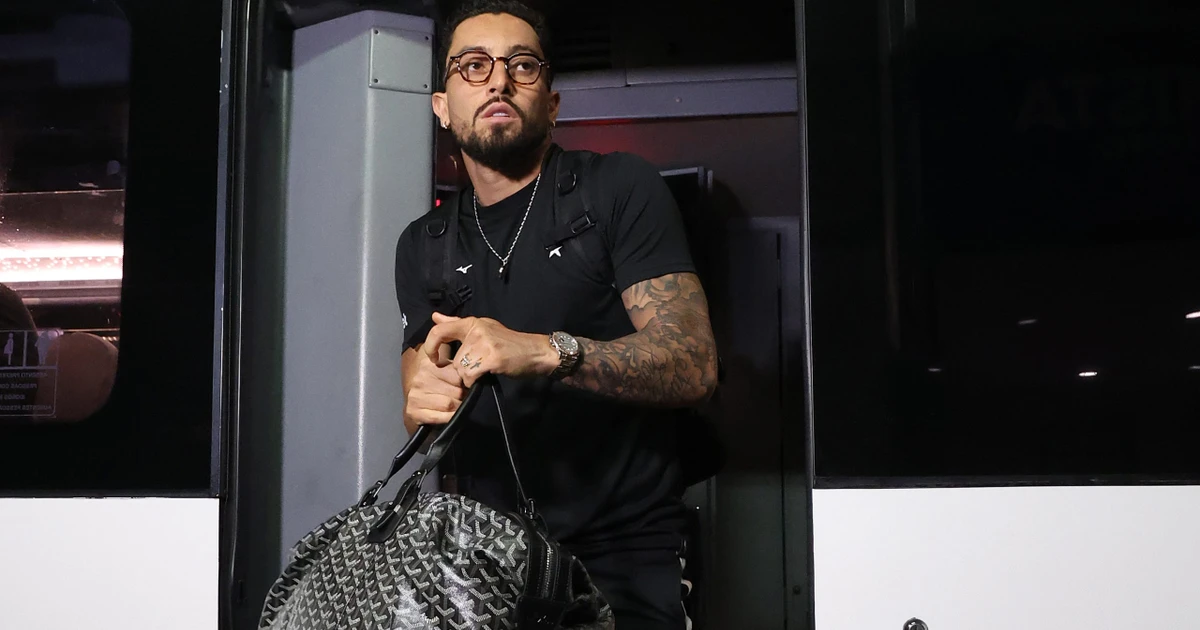 Botafogo ‘já esteve mais pessimista’ por renovação de Alex Telles, diz jornalista