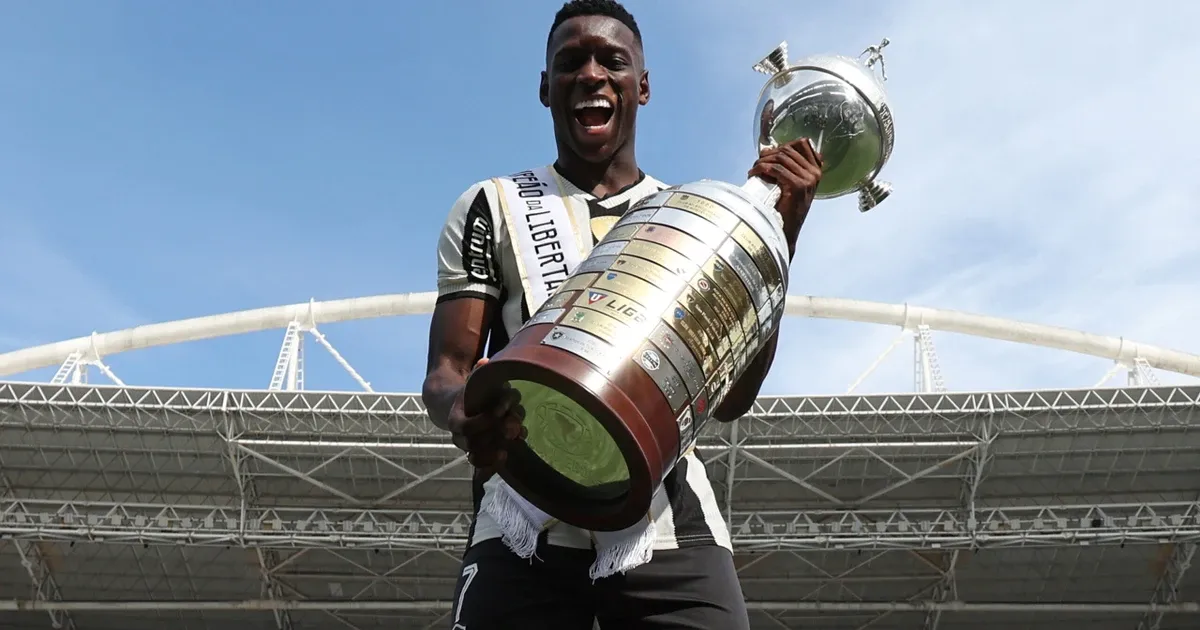Botafogo mantém Luiz Henrique como sonho
