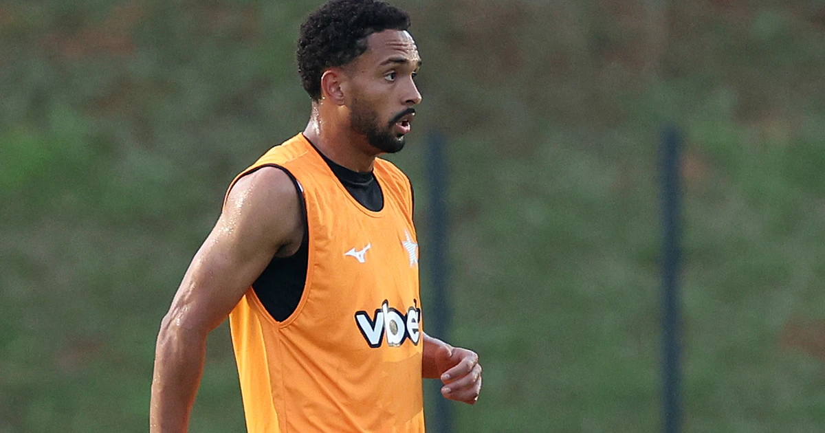 Botafogo pede perdão da dívida por Artur mais € 2 milhões ao Zenit por Vitinho, diz site russo
