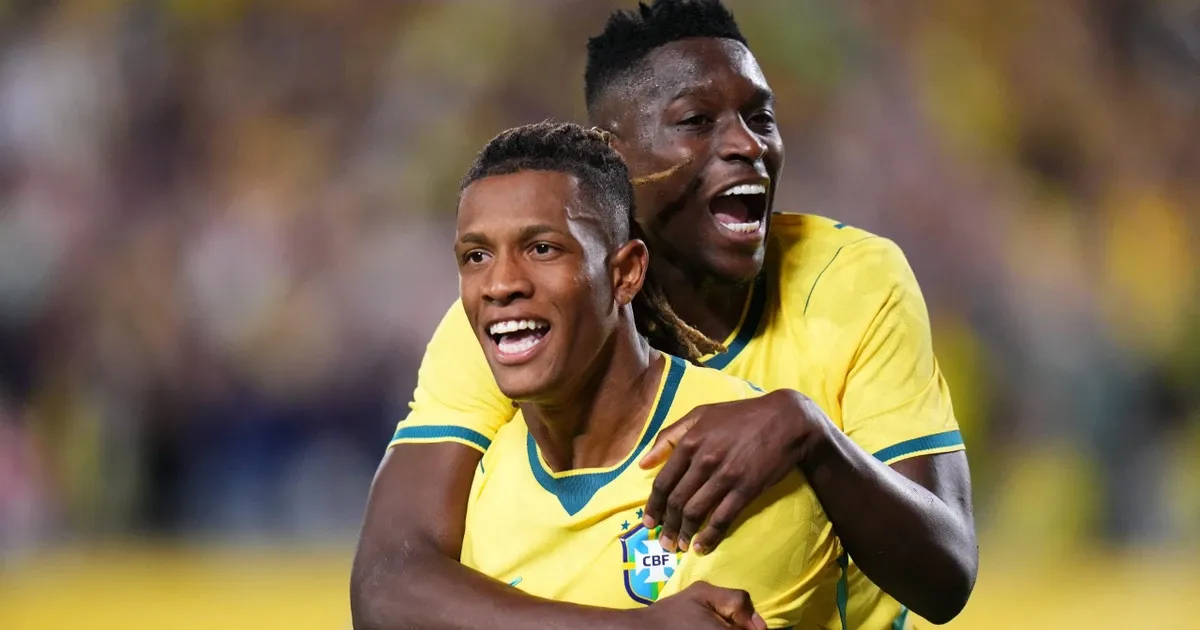 Botafogo pode vender Danilo a outro clube e investir em Luiz Henrique? Jornalista detalha situação