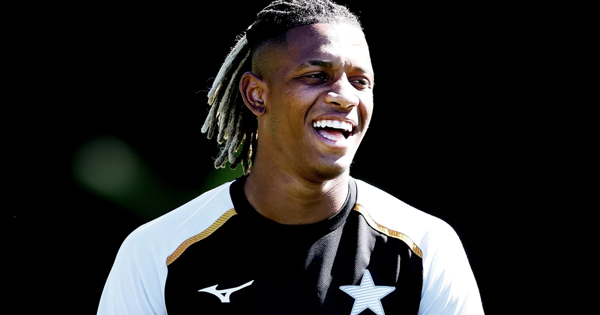 Botafogo recusa proposta do Palmeiras de € 28 milhões por Danilo