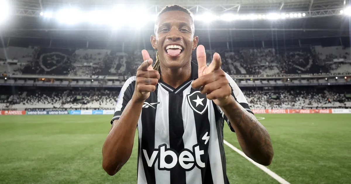 Botafogo traça estratégia, define preço, ‘espera’ Newcastle e põe Palmeiras em dilema: canal dá detalhes