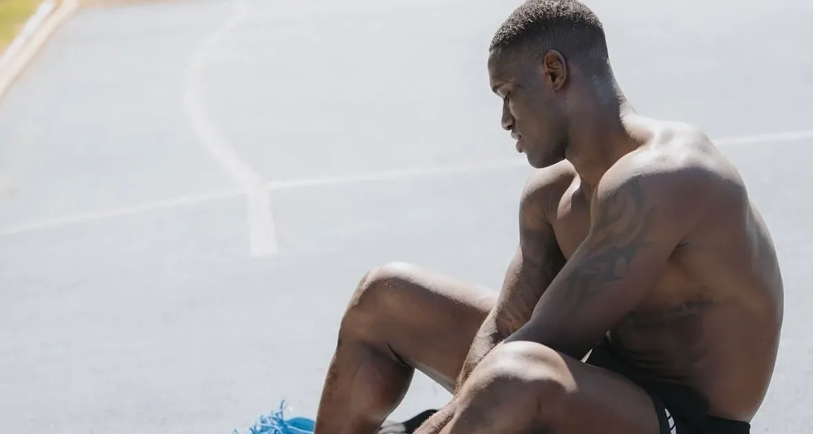 Cadê o Bastos? Zagueiro segue sumido, e Botafogo debate rescisão de contrato