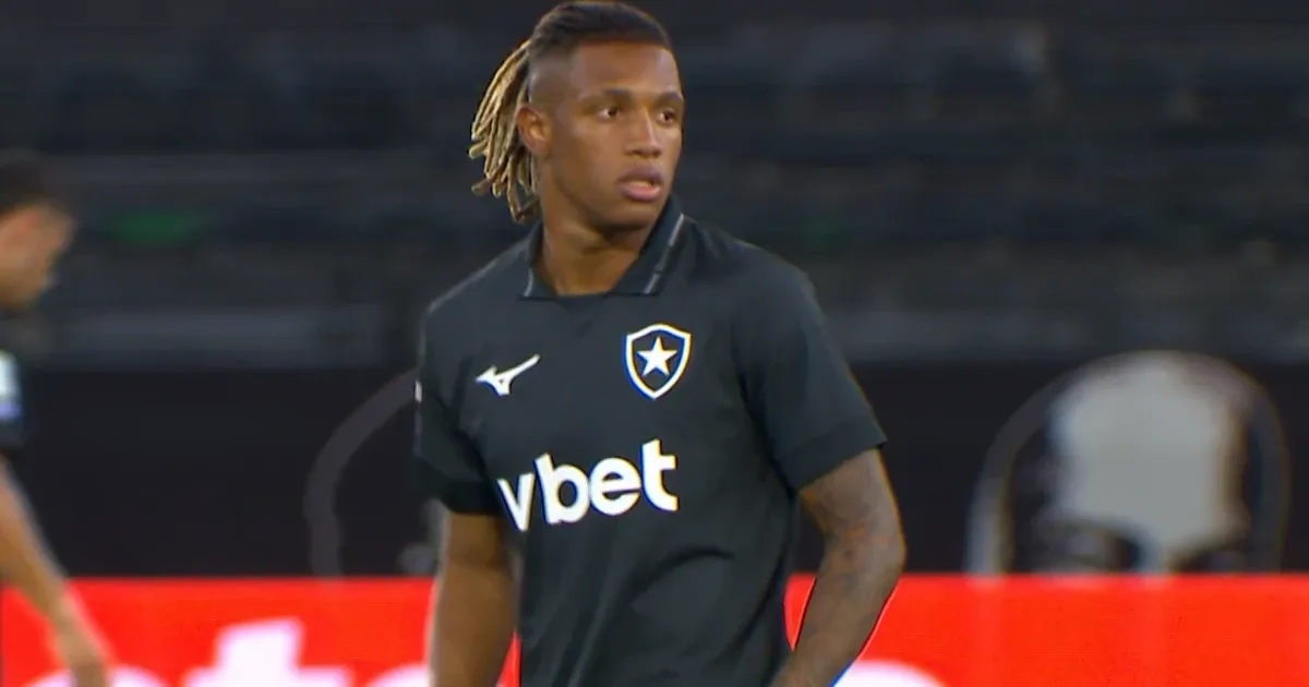 Danilo entra em Botafogo x Vitória e enterra possibilidade de ir para o Palmeiras