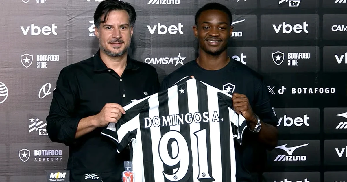 Domingos Andrade se apresenta com a camisa 91 do Botafogo: ‘Amor que, daqui a alguns anos, sei que vai valer a pena’