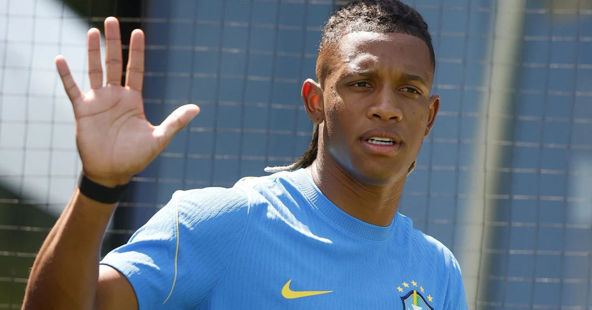Empresários tentam vender Bruno Guimarães e sugerem Danilo, do Botafogo, ao Newcastle