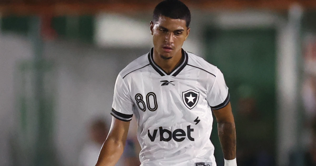 Envolvido em negócio do Botafogo por Gabriel Batista, Bernardo Valim deve iniciar no sub-23 do Santa Clara