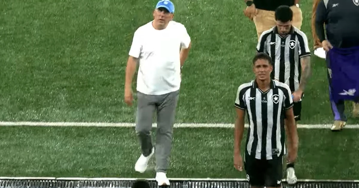Ex-controlador, John Textor recomendou a jogadores do Botafogo que saíssem do clube, revela jornalista