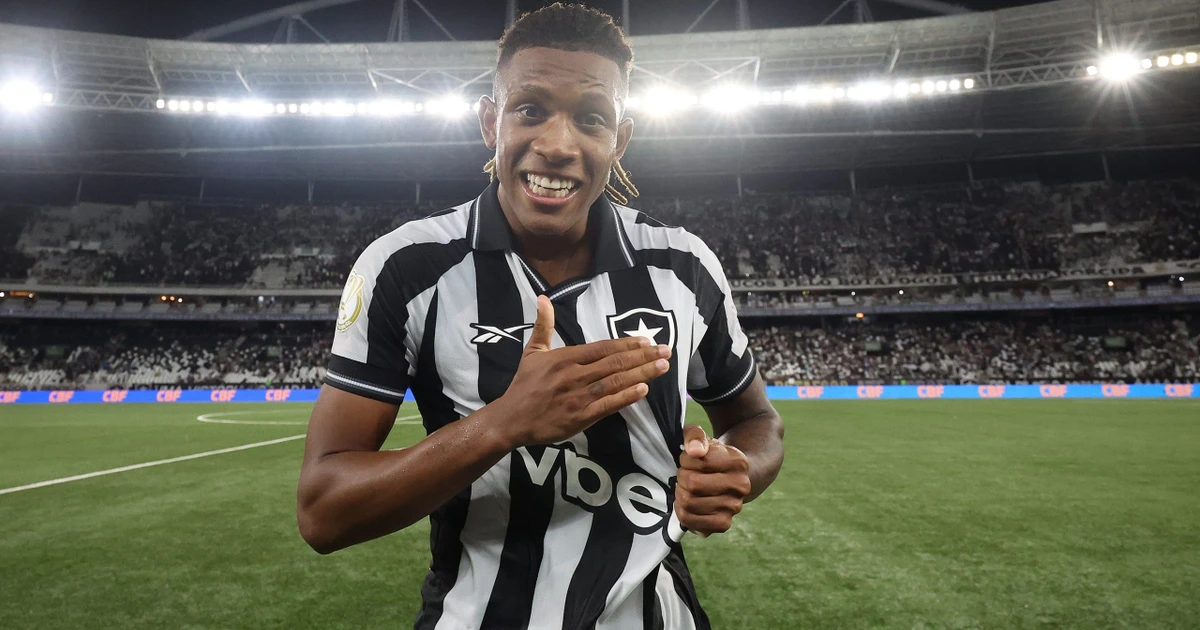 Ex-controlador da SAF do Botafogo, John Textor diz: ‘Danilo precisa ir para a Europa ou então vai ficar conosco. Esperamos lealdade’