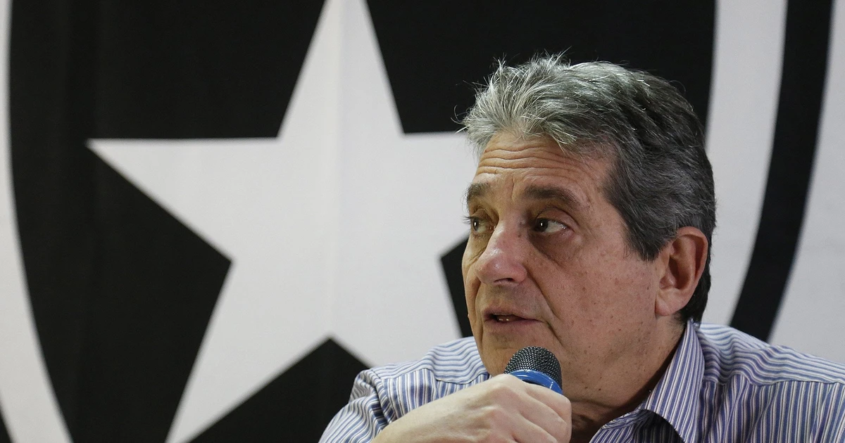 Ex-dirigente do Botafogo chama John Textor de ‘maluco narcisista’ e diz: ‘Não tenho dúvida de que será responsabilizado criminalmente’