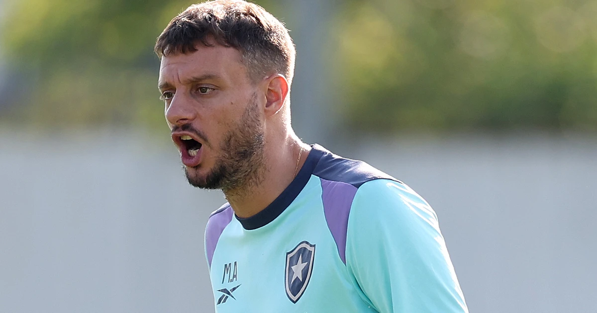 Ex-técnico do Botafogo, Martín Anselmi acerta com o Talleres