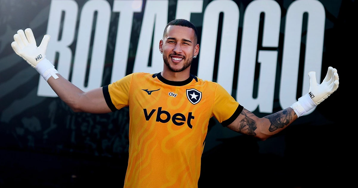 Gabriel Batista, Warleson e Paulinho são regularizados no BID e podem estrear pelo Botafogo