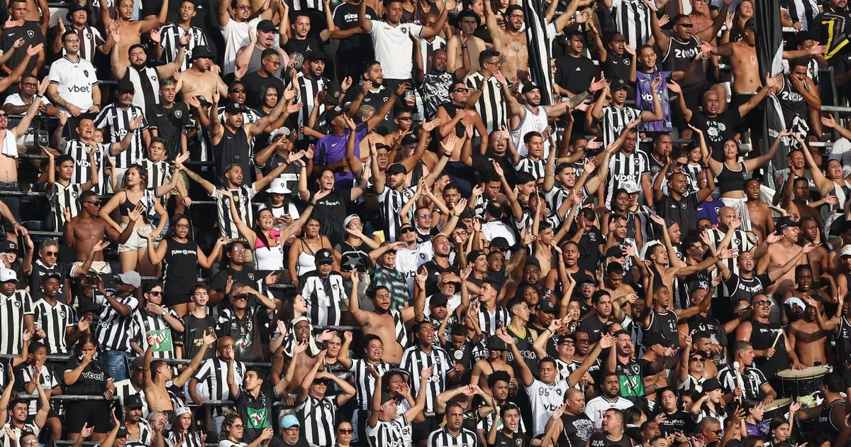 Começa a venda de ingressos para o público geral para jogos do Botafogo contra Santos e Vitória