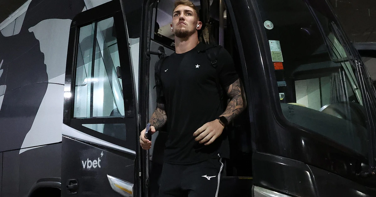 Léo Linck deve ser emprestado pelo Botafogo ao Estrela Amadora até o meio de 2027; há opção de compra de direitos
