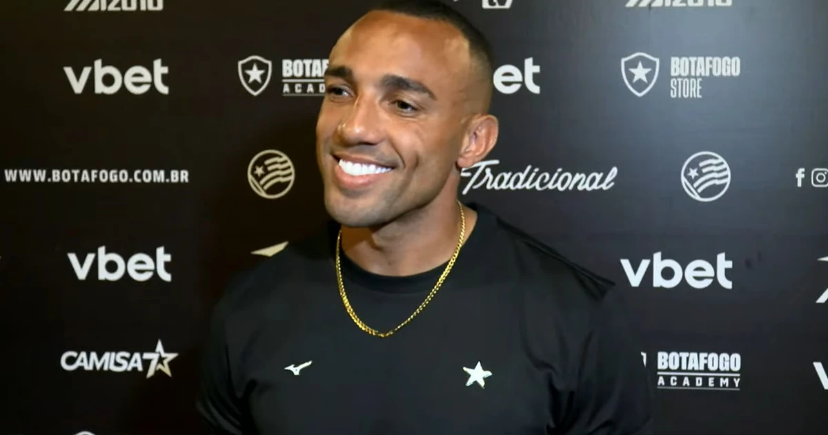 Marçal compara Botafogo x Santos a Inglaterra x Argentina na Copa do Mundo e brinca: ‘Passei dos limites’
