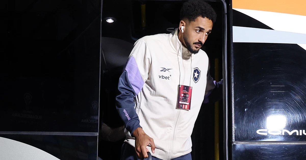 Oviedo terá opção de comprar Chris Ramos junto ao Botafogo por € 4 milhões e pagará 100% dos salários