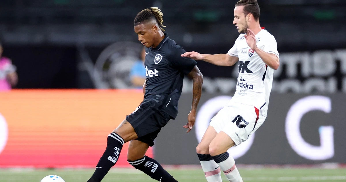 PVC: ‘Proposta do Palmeiras existiu, Danilo aceitou, mas Botafogo não topou’