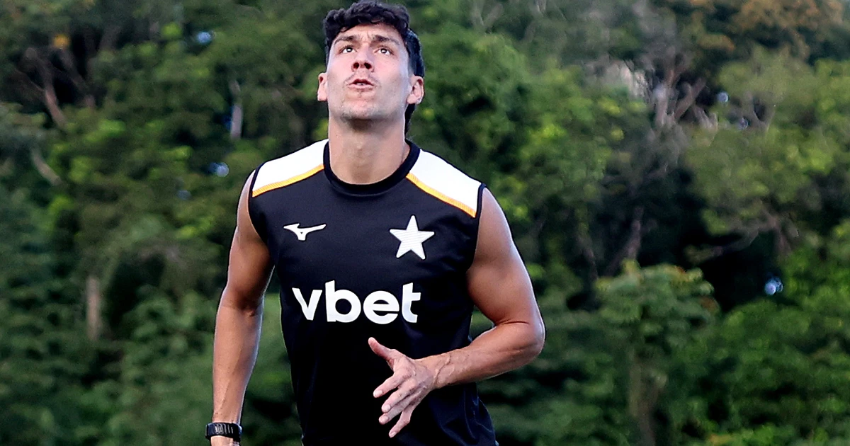 São Paulo estuda troca com Botafogo de Ferraresi por Newton, mas entende que zagueiro vale mais
