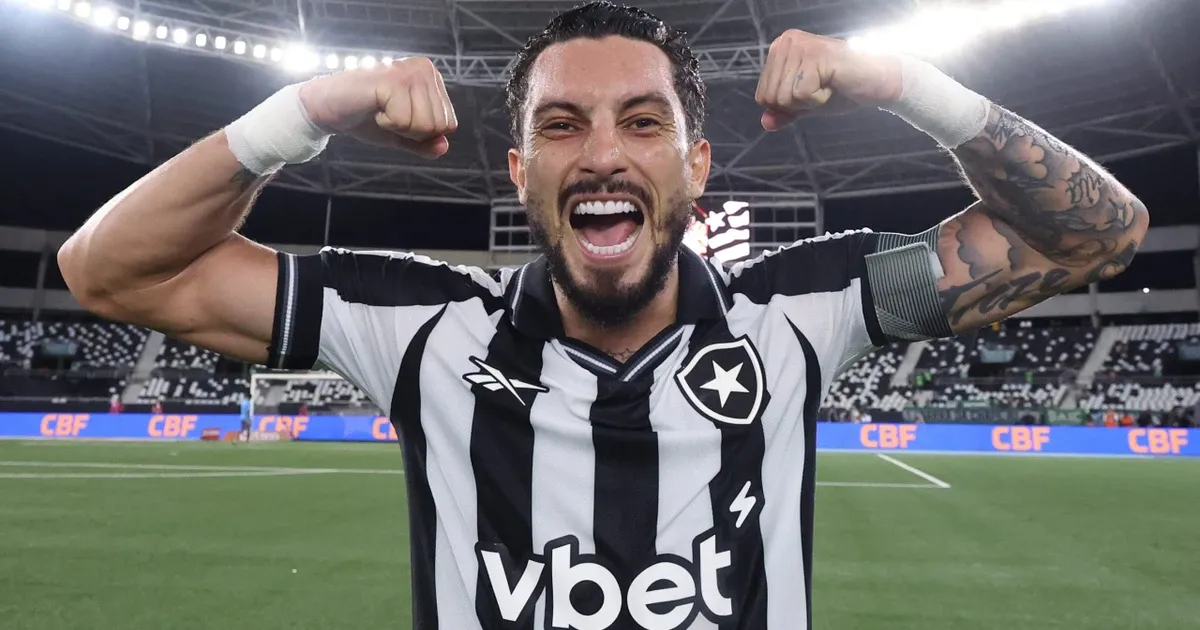 Torcida do Botafogo elege Alex Telles como o destaque do time no primeiro semestre de 2026