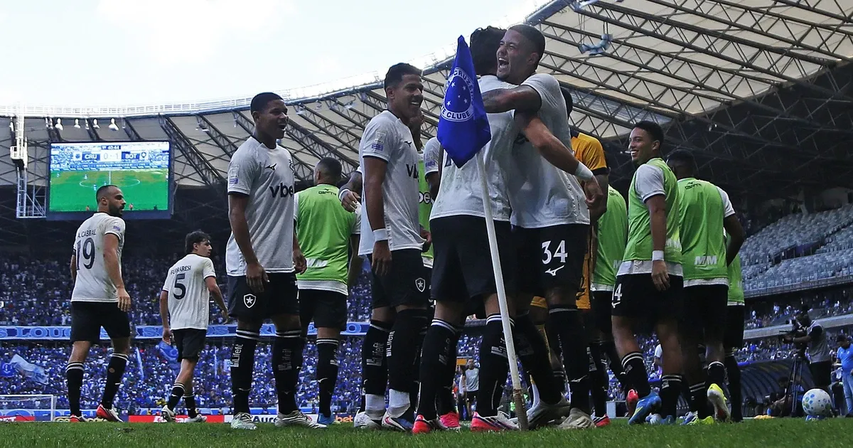 Único do Rio a vencer, Botafogo fecha 20ª rodada do Brasileirão em sétimo, a dois pontos do G-5