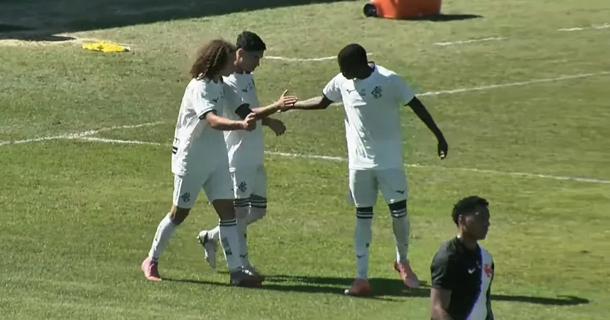 Botafogo vence Vasco fora de casa e fica em vantagem nas semifinais do OPG Sub-20